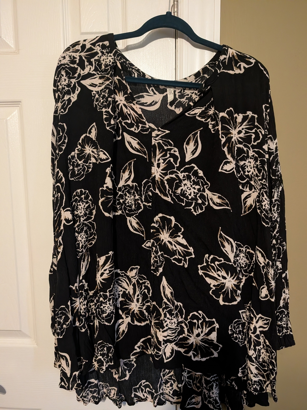 Women’s Black Floral V-Neck Blouse